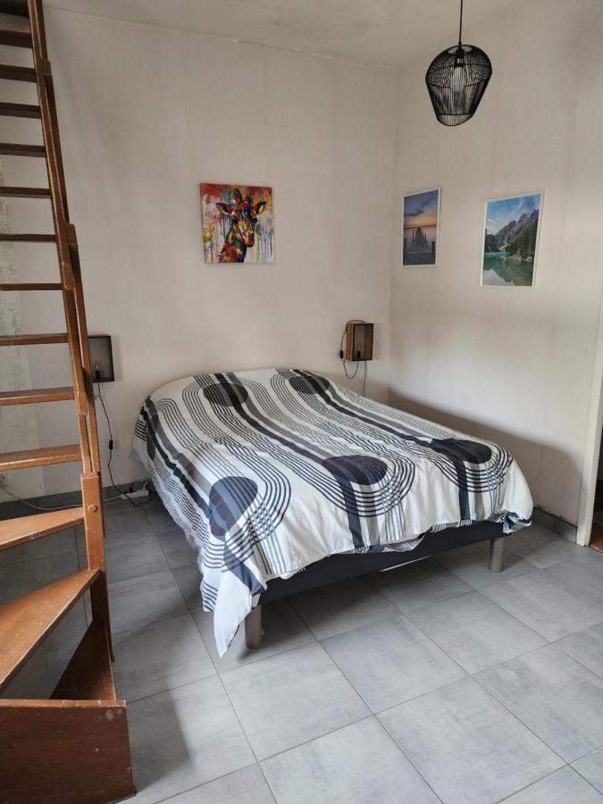 Appartement Duplex F2 Tout Confort Proche Centre Ville Avec Parking Gratuit Монлюсон Экстерьер фото